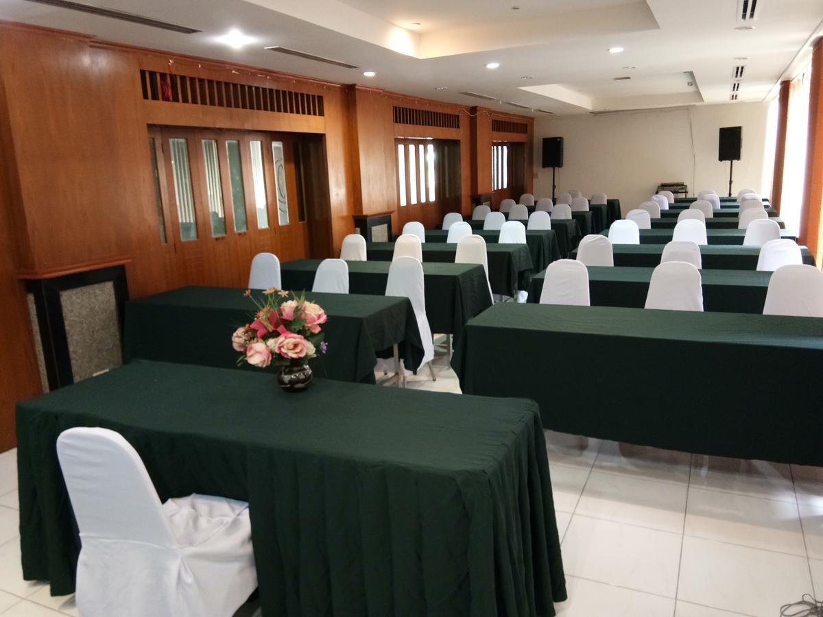 Auychai Grand Hotel Lang Suan Zewnętrze zdjęcie